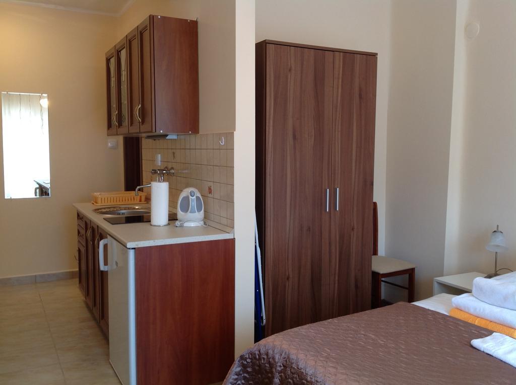 Jokai Apartmanhaz Heviz Luaran gambar