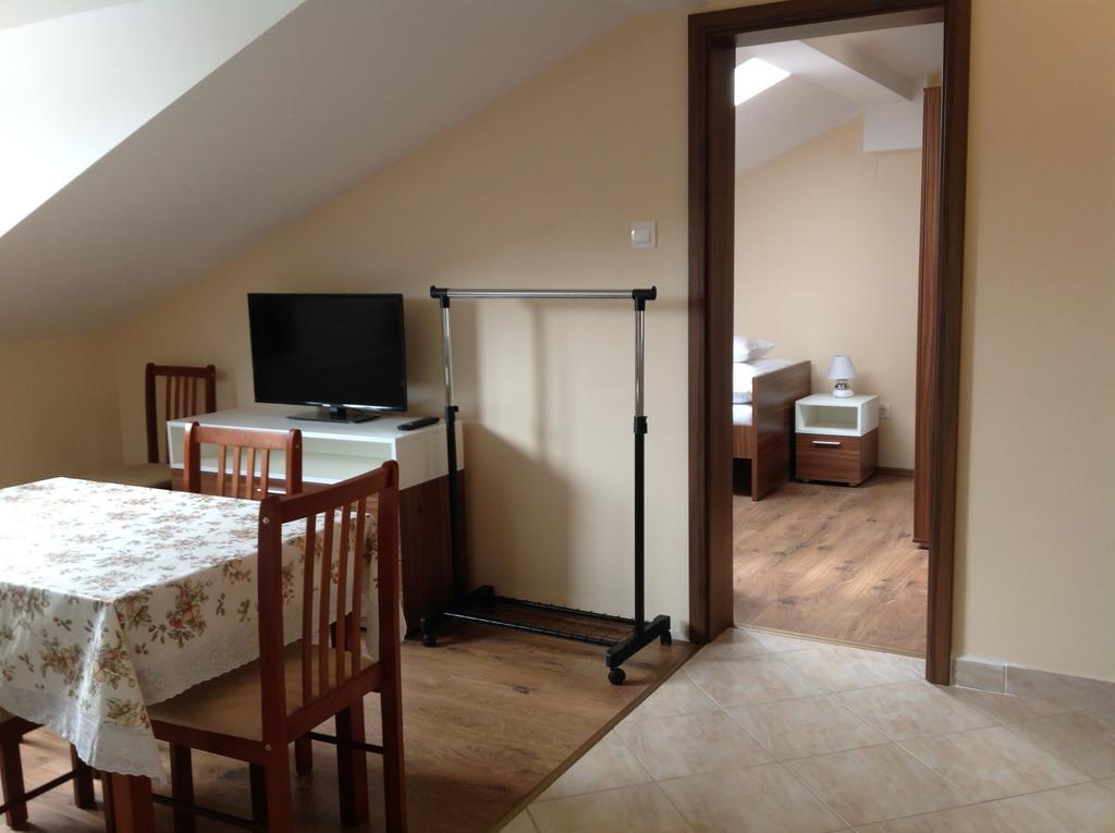 Jokai Apartmanhaz Heviz Luaran gambar