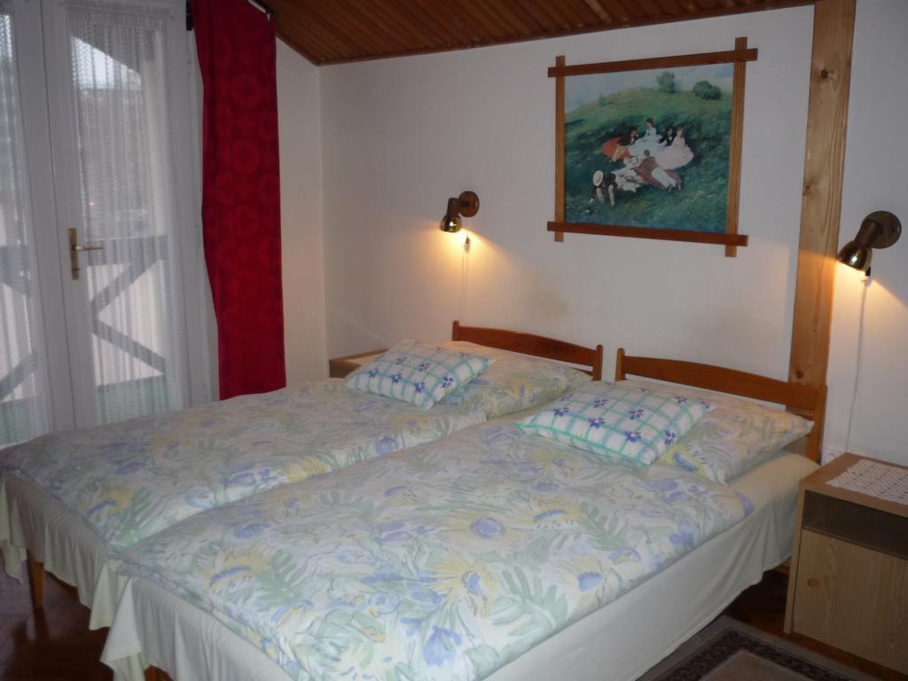 Jokai Apartmanhaz Heviz Luaran gambar