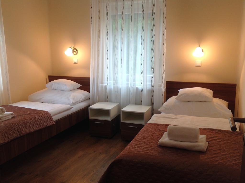 Jokai Apartmanhaz Heviz Luaran gambar